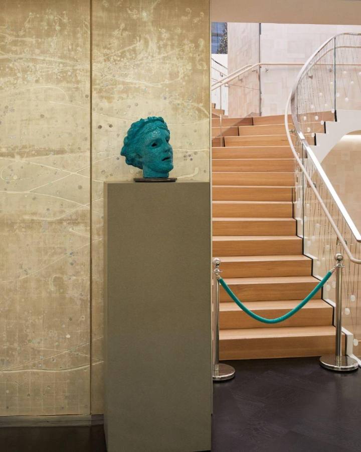 Head of Thalia II at The Landmark